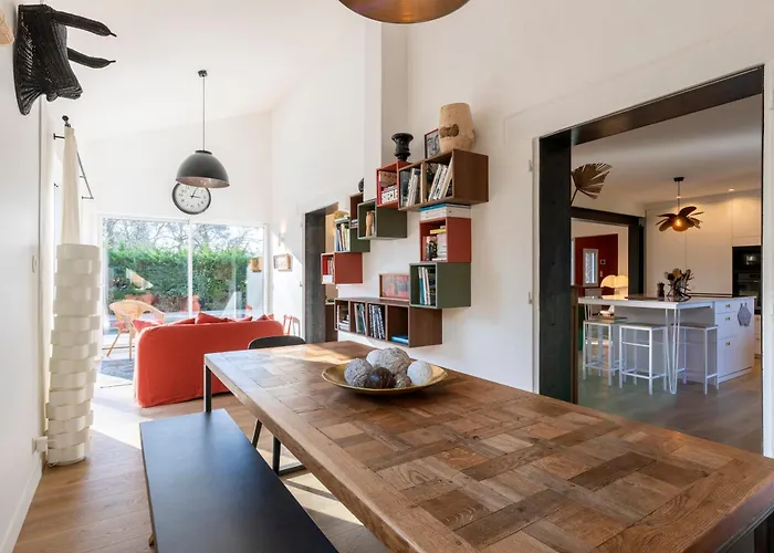 Дом отдыха Magnifique Maison Basque Avec Piscine 8 Pers-