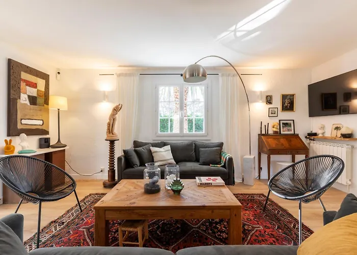 Дом отдыха Magnifique Maison Basque Avec Piscine 8 Pers- *