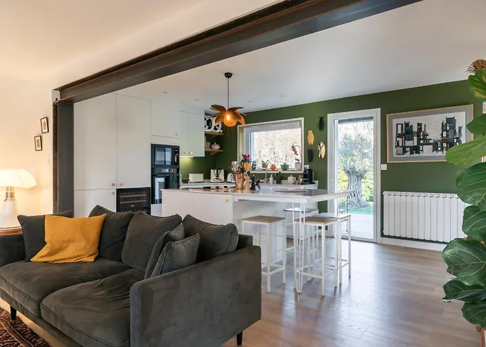 Magnifique Maison Basque Avec Piscine 8 Pers- Holiday home