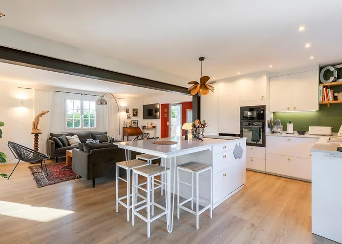 Magnifique Maison Basque Avec Piscine 8 Pers- Holiday home